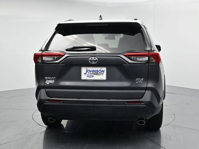 Used 2021 Toyota RAV4 XLE AWD/4WD image 7