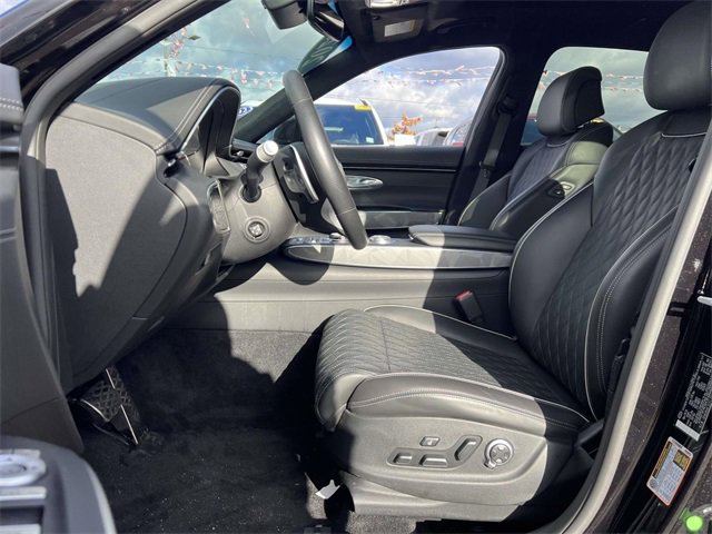 Used 2025 Genesis GV70 3.5T Sport w/ Sport Advanced Package image 9