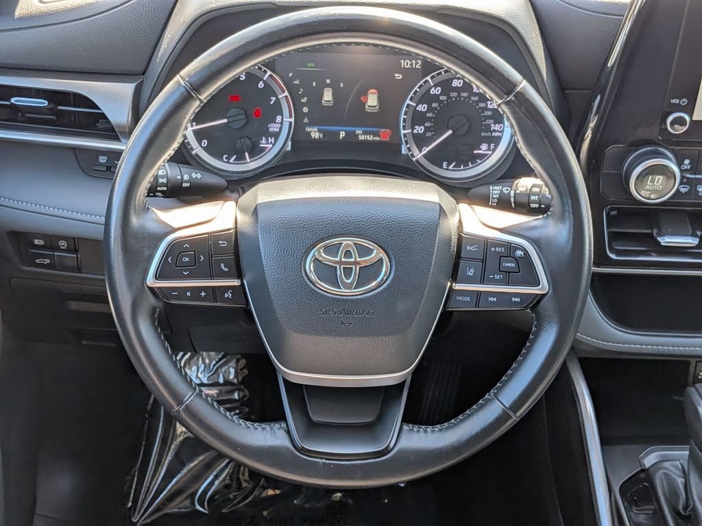 Used 2024 Toyota Highlander LE image 22