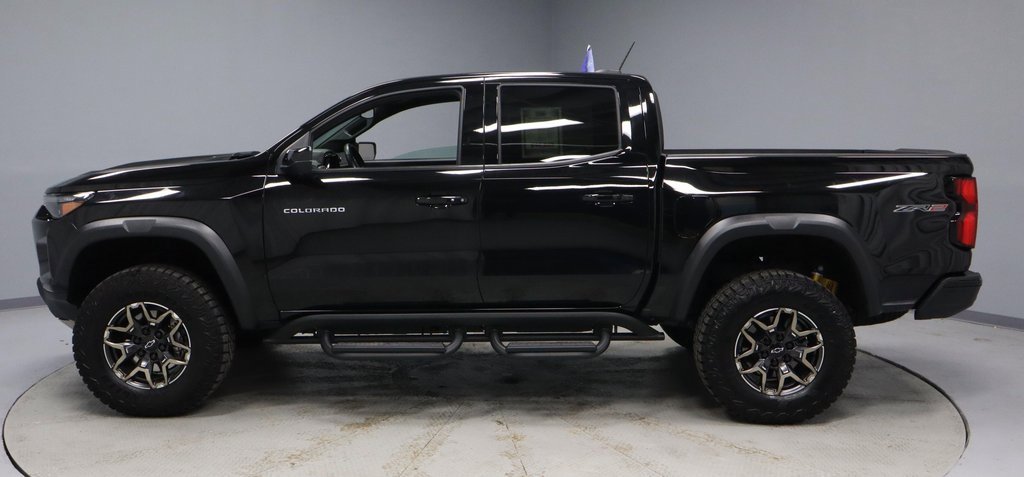 Used 2024 Chevrolet Colorado ZR2 w/ ZR2 Convenience Package III image 7