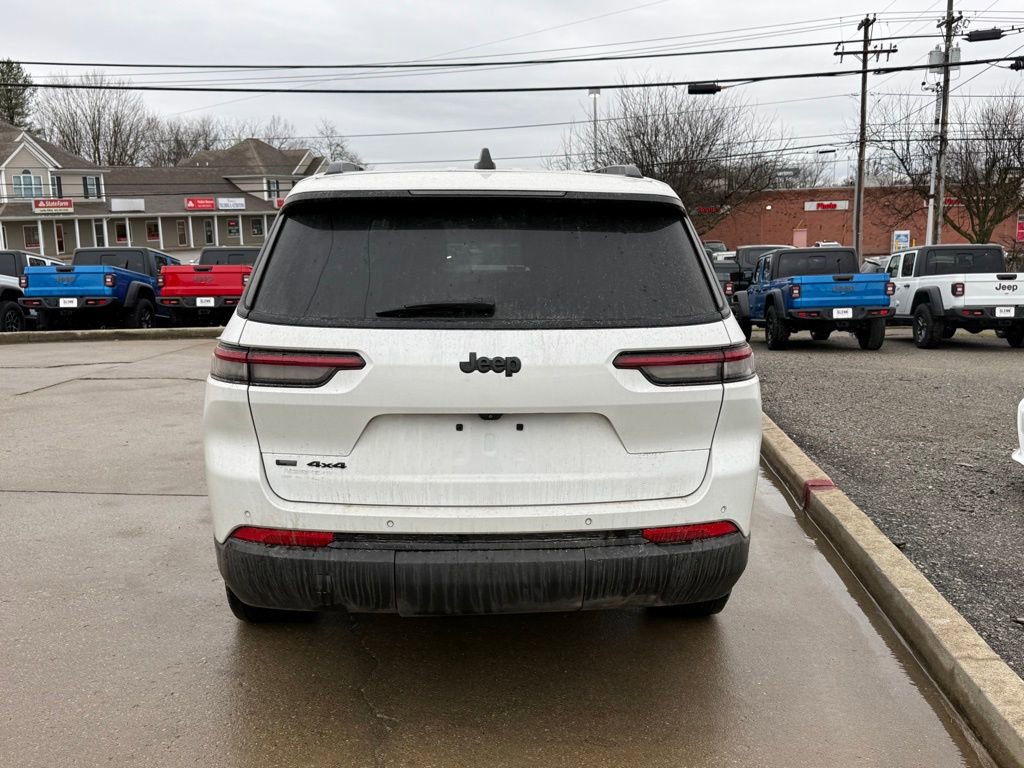 Used 2023 Jeep Grand Cherokee L Laredo image 7