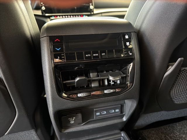 New 2026 Jeep Grand Cherokee L Limited AWD/4WD image 20
