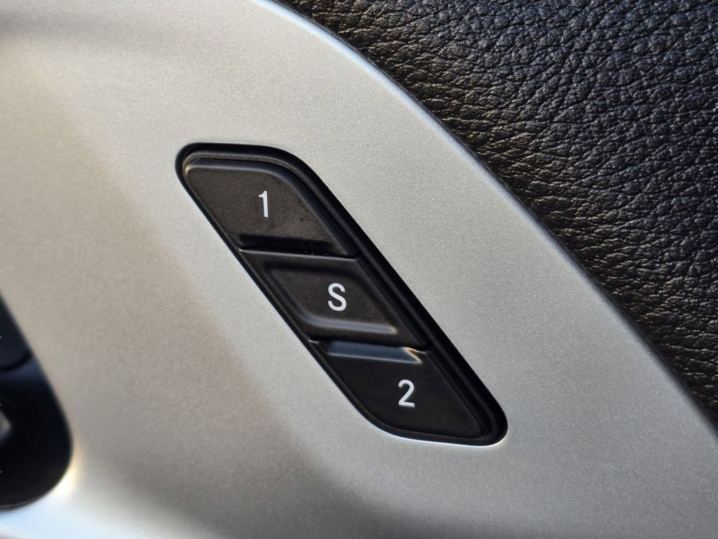 Used 2026 Chrysler Pacifica Limited image 17