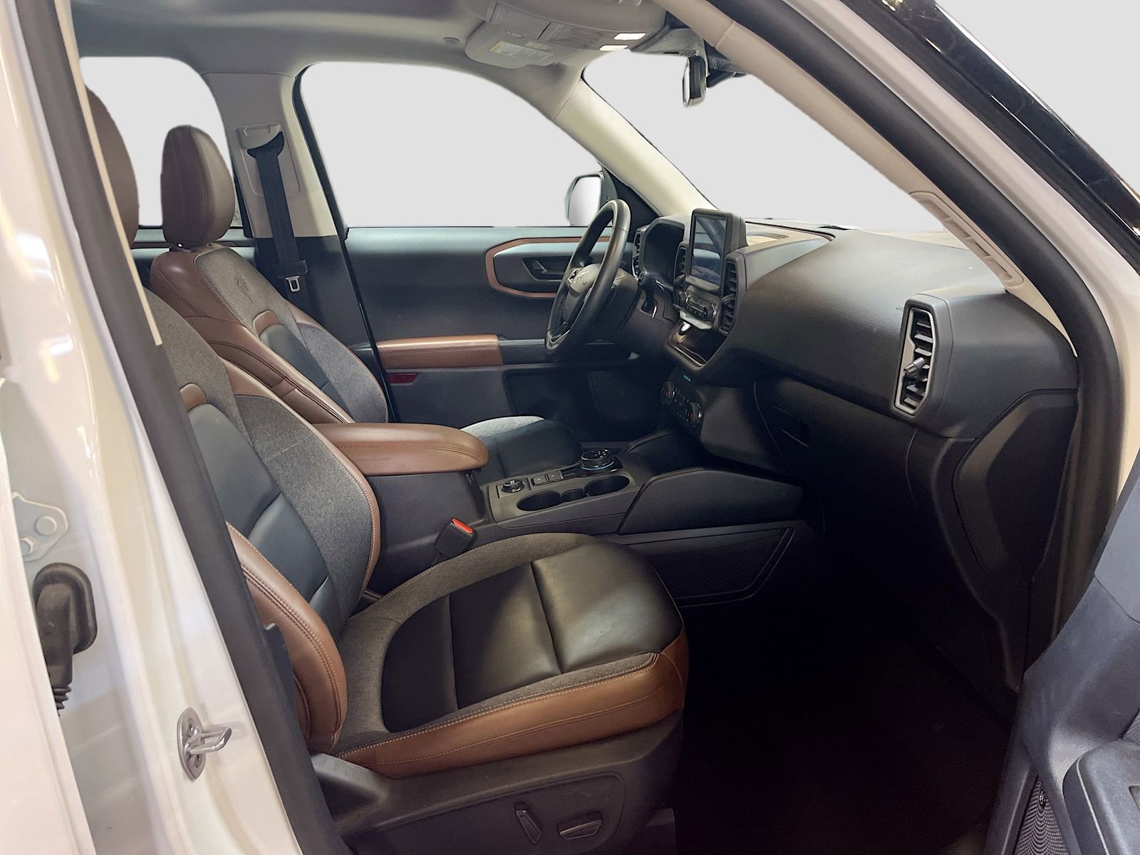 Used 2024 Ford Bronco Sport Outer Banks w/ Tech Package image 30