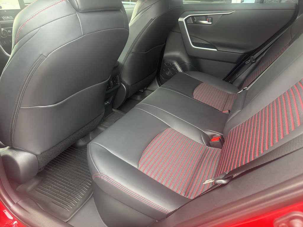 Used 2025 Toyota RAV4 XSE image 9
