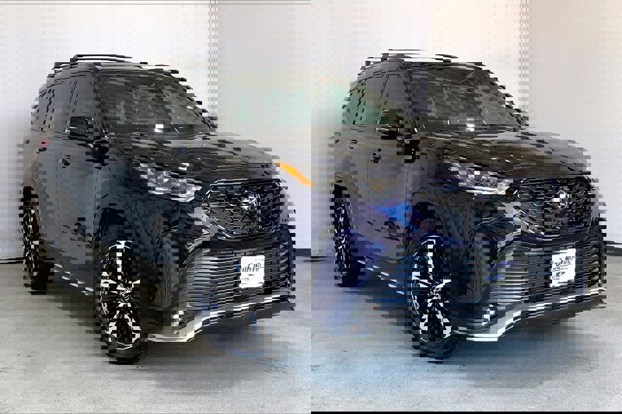 Used 2021 Toyota Highlander XSE