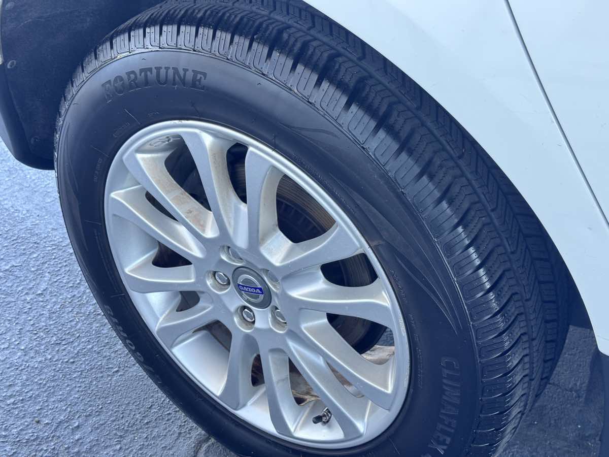 Used 2010 Volvo XC60 T6 AWD/4WD image 22