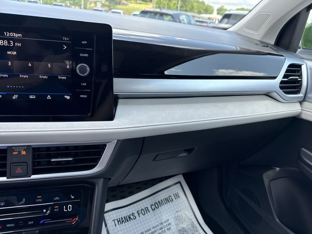 New 2025 Volkswagen Taos SE AWD/4WD image 13