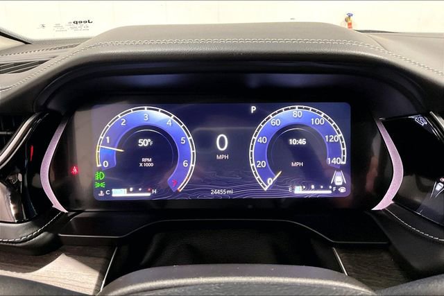 Used 2023 Jeep Grand Cherokee Limited w/ Luxury Tech Group II image 13