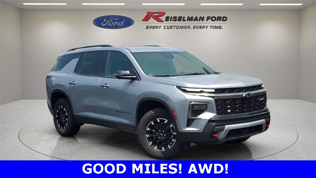 Used 2024 Chevrolet Traverse Z71