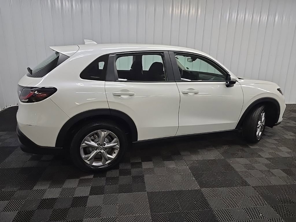 Used 2024 Honda HR-V LX image 3