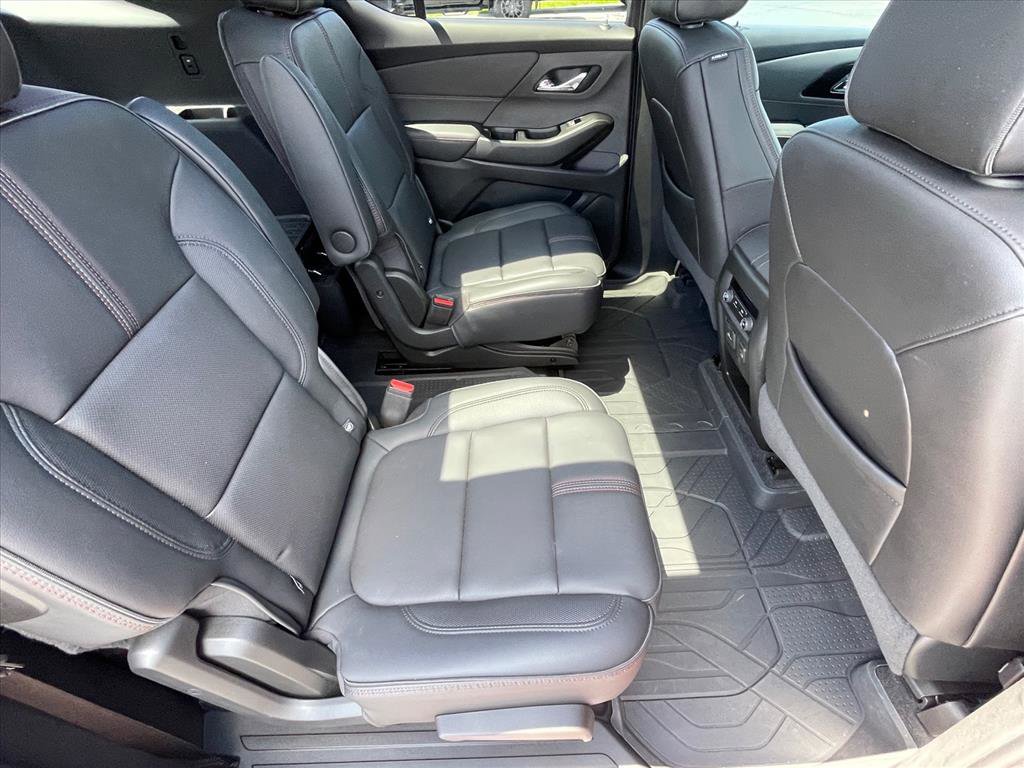 Used 2023 Chevrolet Traverse RS w/ LPO, Floor Liner Package AWD/4WD image 28