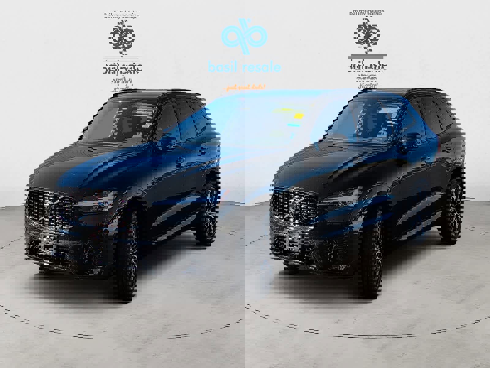 Used 2025 Volvo XC60 B5 Plus image 2