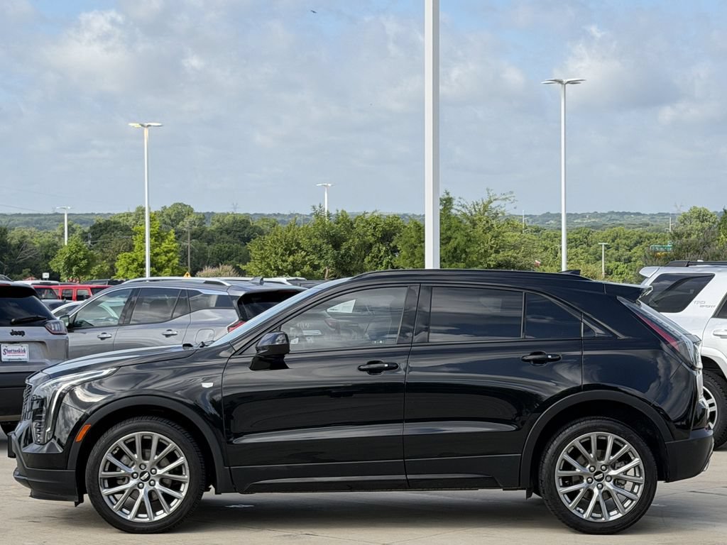 Used 2020 Cadillac XT4 Sport w/ Cold Weather Package FWD image 3