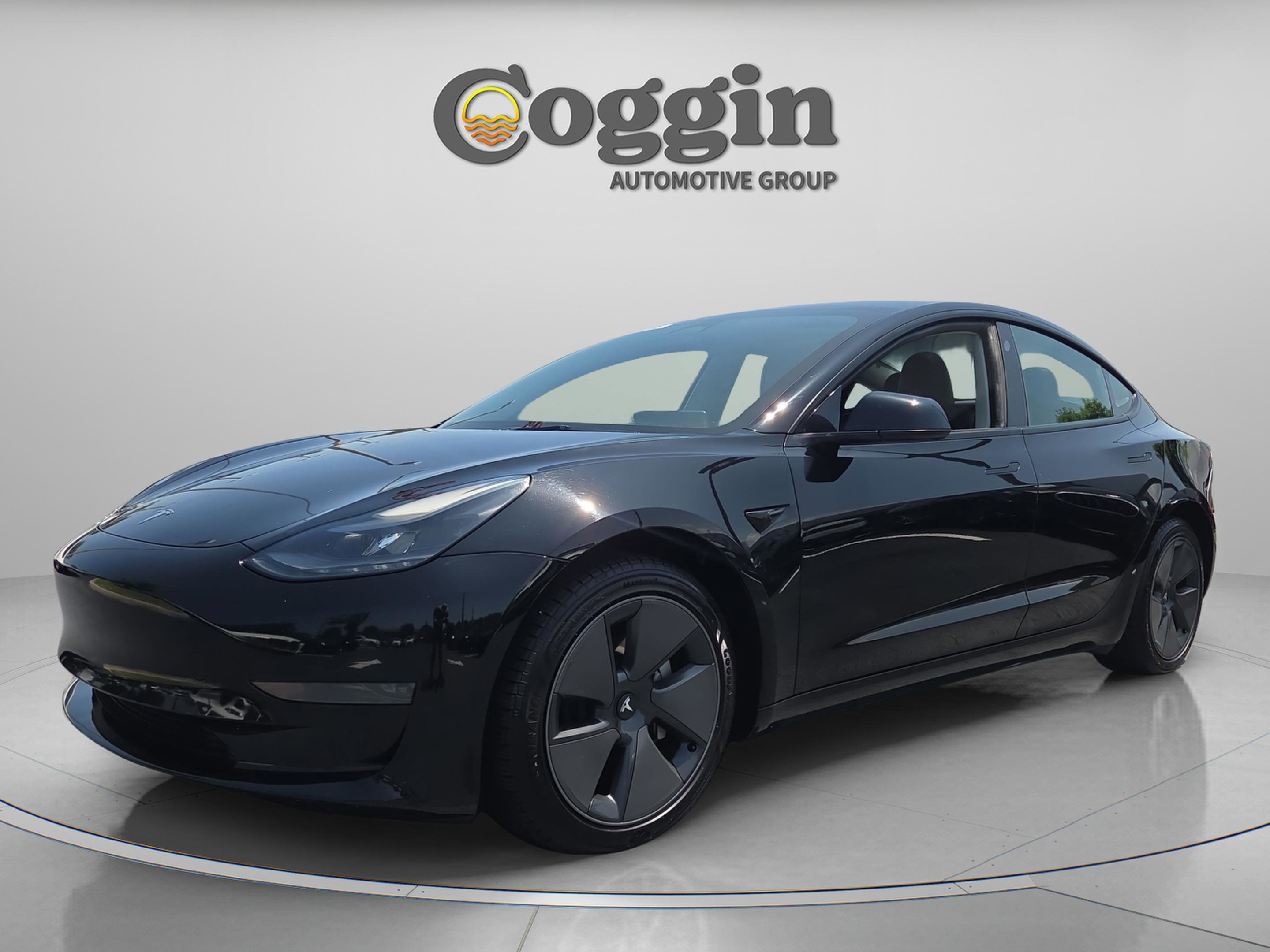 Used 2023 Tesla Model 3 Standard Range RWD image 1
