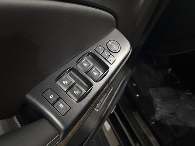 Used 2020 GMC Yukon Denali w/ Open Road Package image 13