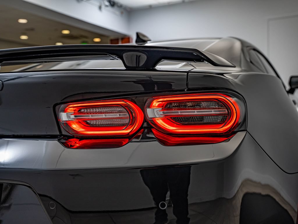 Used 2019 Chevrolet Camaro SS RWD image 15