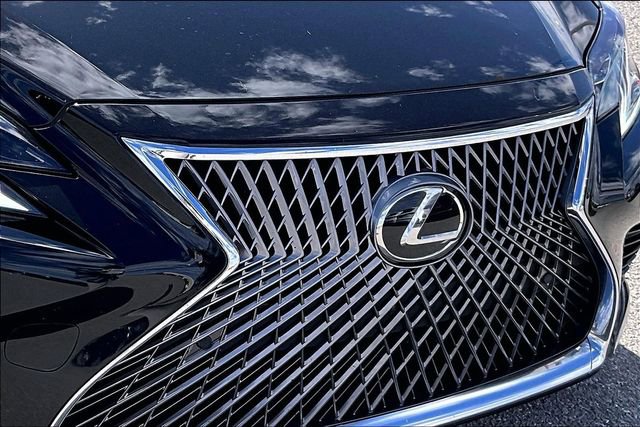 Used 2018 Lexus LS 500 w/ Accessory Package (Z2) image 29