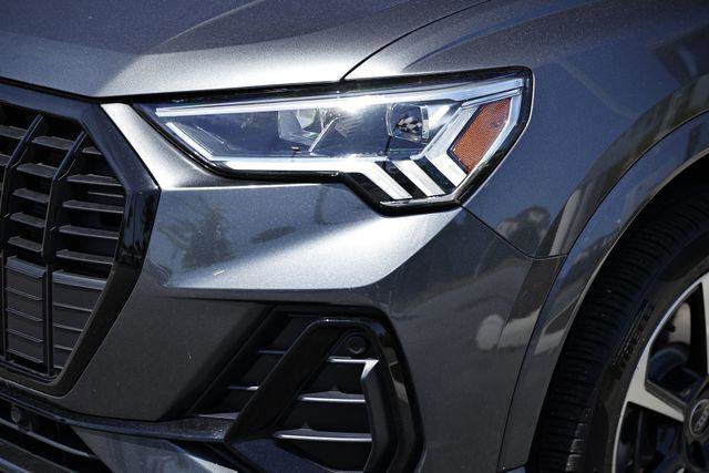 Certified 2025 Audi Q3 2.0T Premium Plus w/ Premium Plus Package AWD/4WD image 12