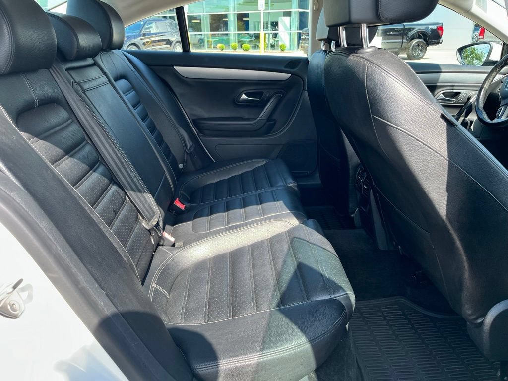 Used 2014 Volkswagen CC R-Line FWD image 8
