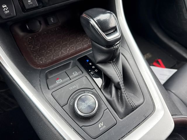 Used 2020 Toyota RAV4 Limited w/ Carpet Mat Package AWD/4WD image 38