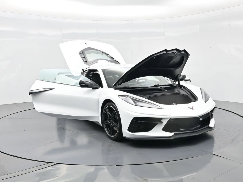 Used 2022 Chevrolet Corvette Stingray Premium Cpe w/ Z51 Performance Package image 28