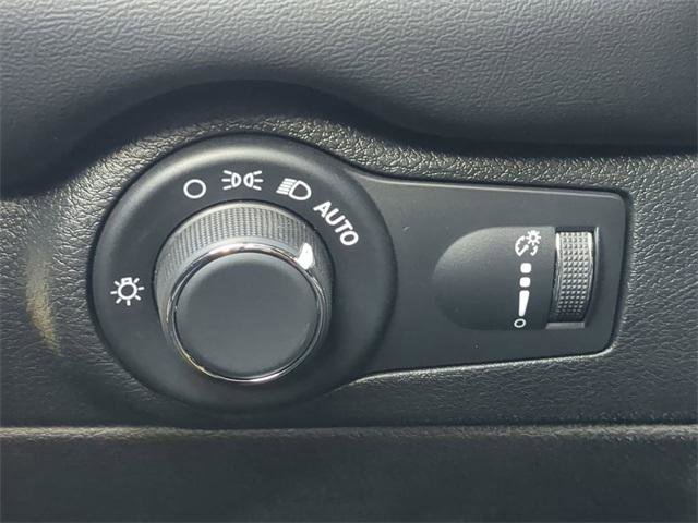 Certified 2025 Dodge Durango GT image 29