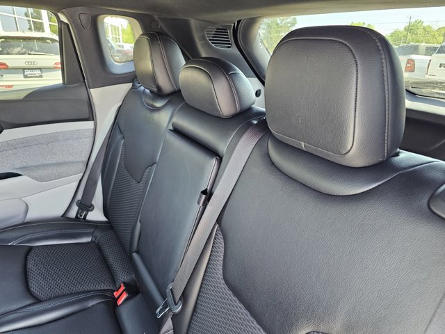 Used 2023 Jeep Compass Latitude w/ Convenience Group image 32