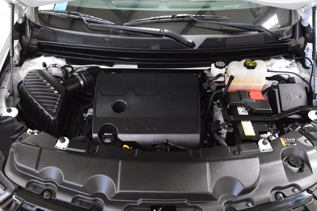 Used 2023 Chevrolet Traverse RS w/ LPO, Floor Liner Package AWD/4WD image 30