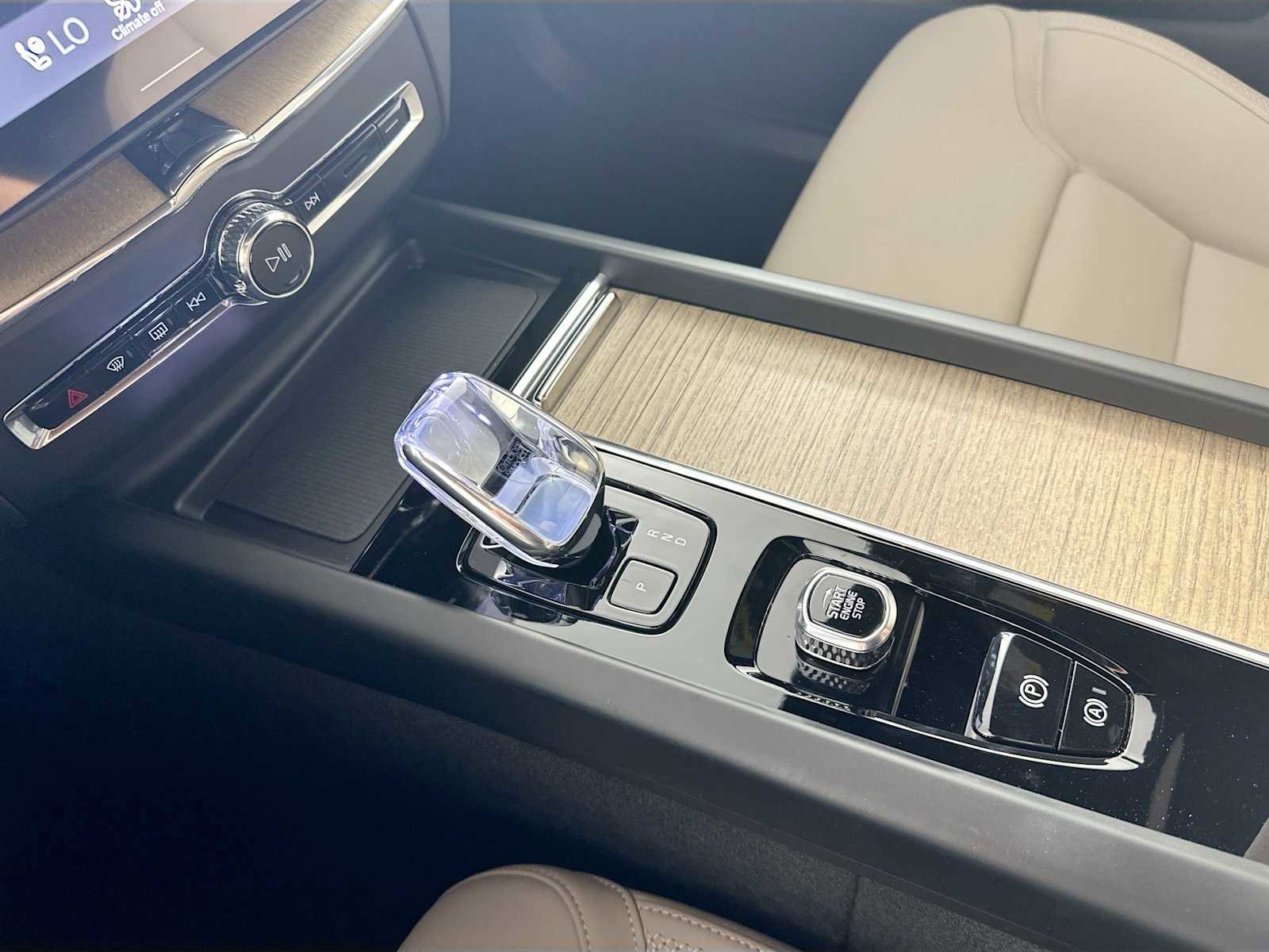 New 2026 Volvo XC60 B5 Plus w/ Climate Package image 16