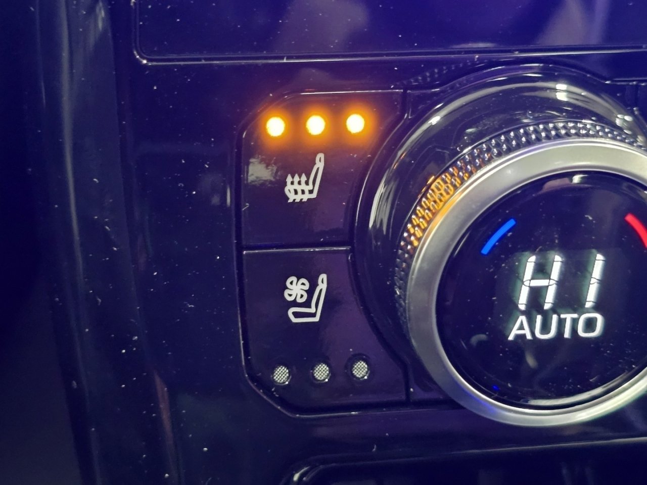 New 2026 Toyota Highlander Platinum image 9