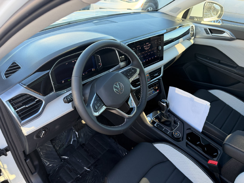 New 2026 Volkswagen Taos SEL AWD/4WD image 11