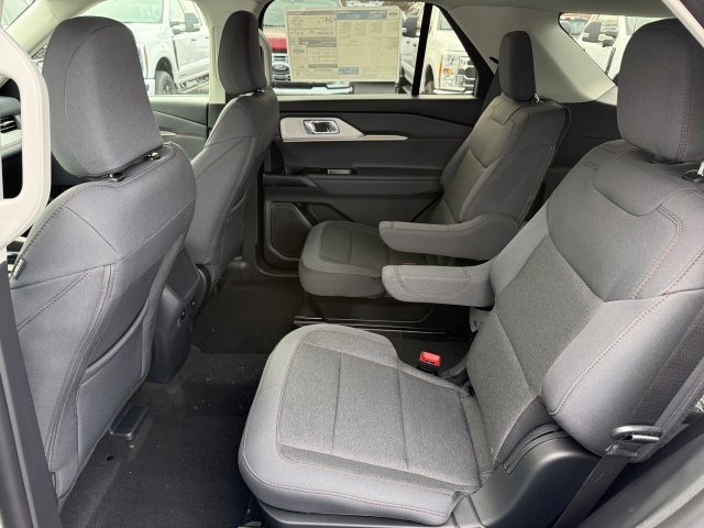 New 2026 Ford Explorer Active RWD image 15