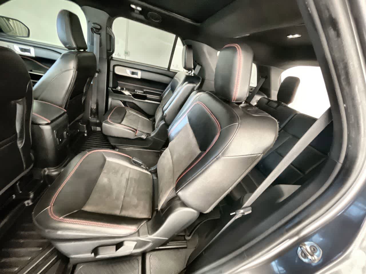Used 2022 Ford Explorer ST-Line AWD/4WD image 23