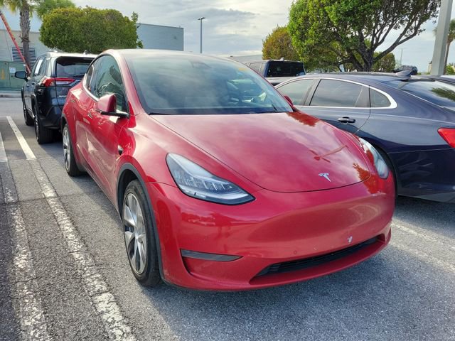Used 2021 Tesla Model Y Long Range image 3