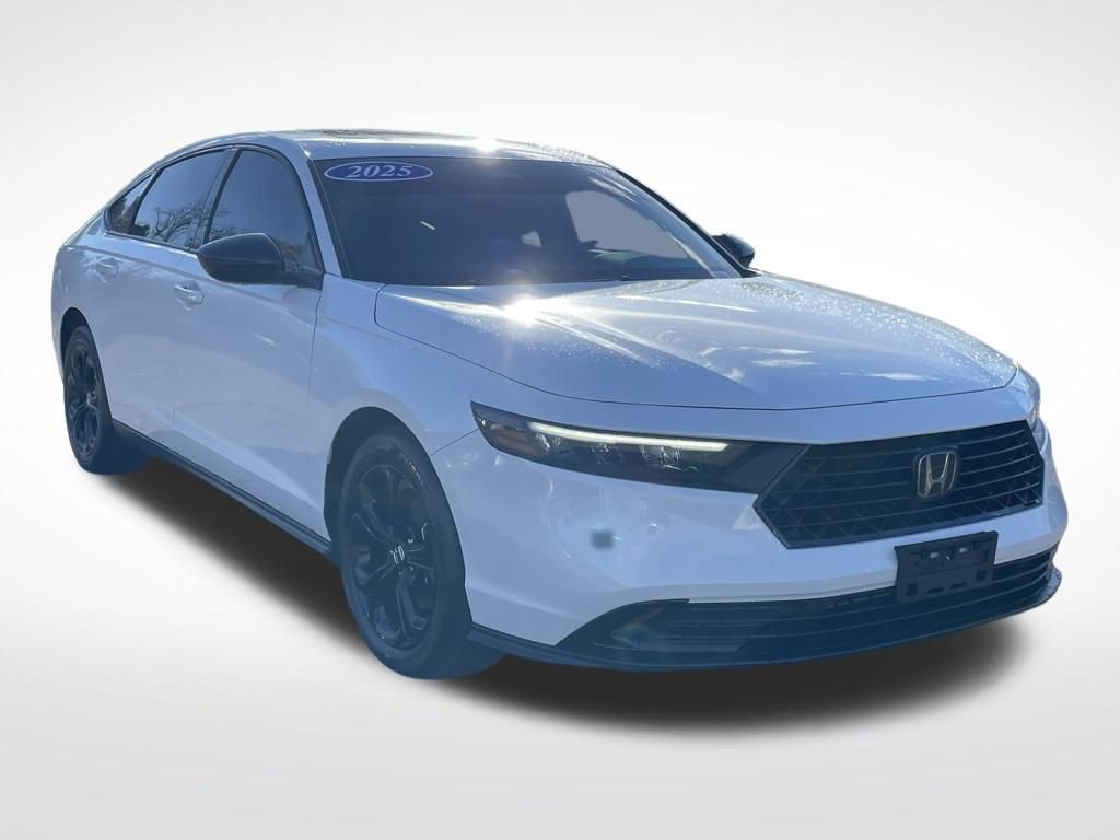 Certified 2025 Honda Accord SE image 8