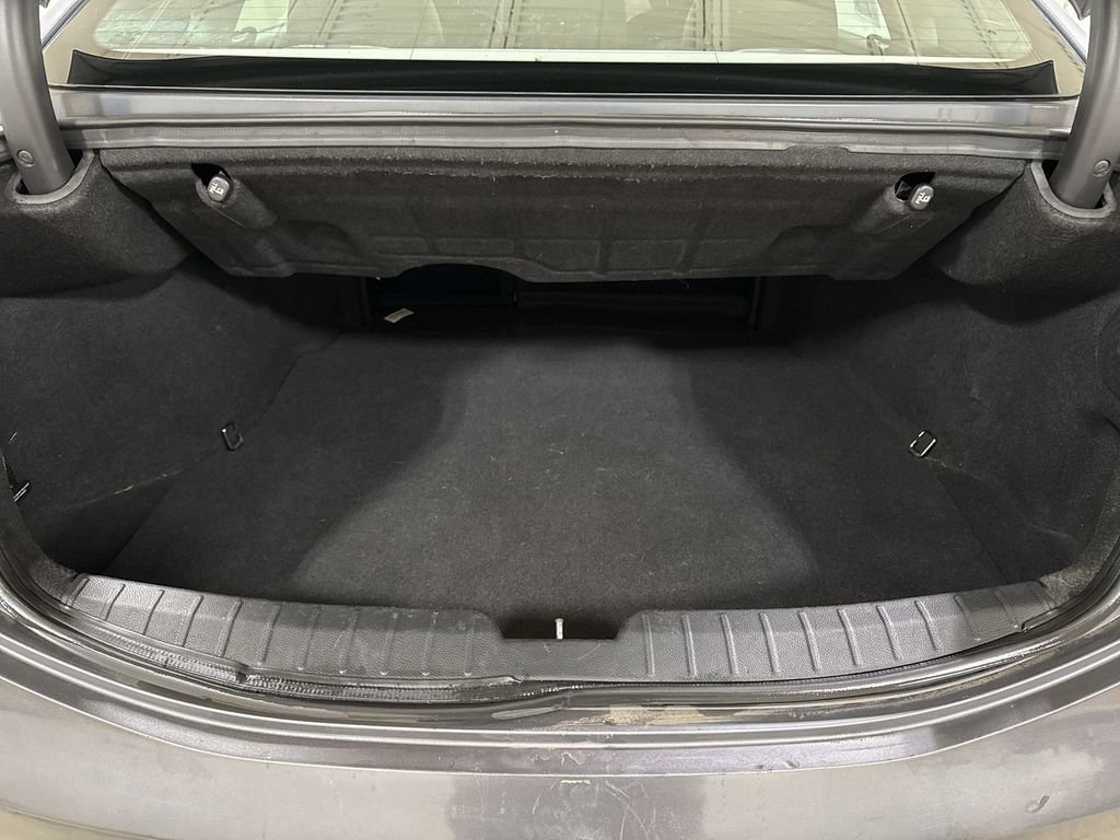 Used 2013 Hyundai Azera FWD image 23