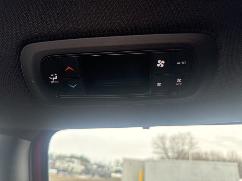 New 2026 Chrysler Pacifica Select FWD image 41