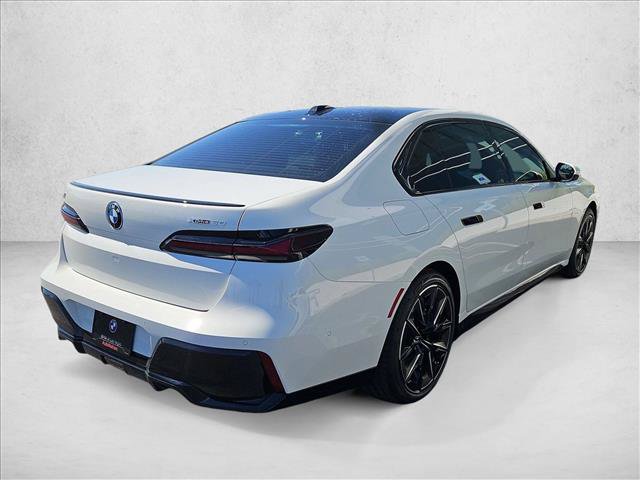 New 2026 BMW i7 xDrive60 AWD/4WD image 2