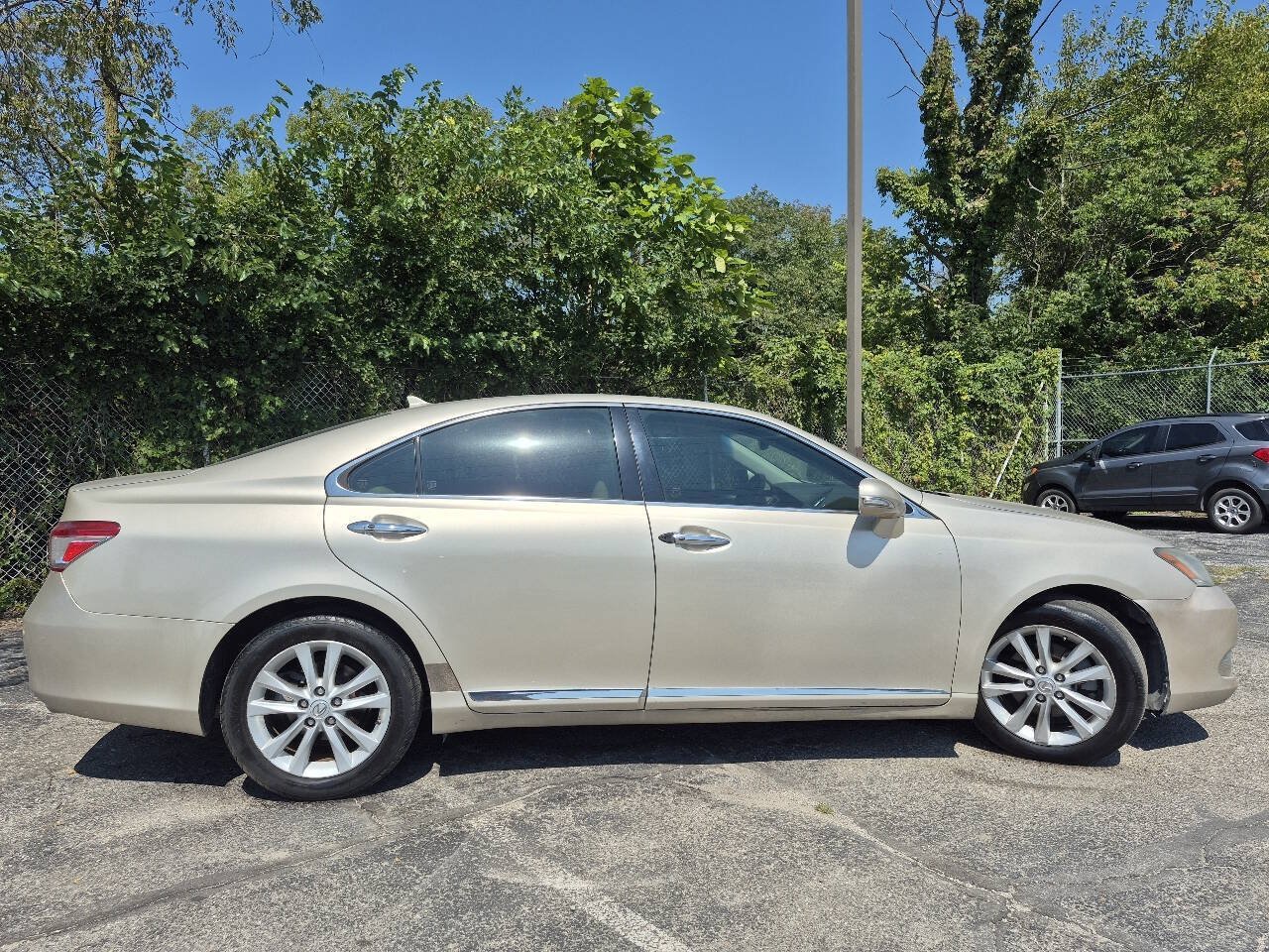 Used 2010 Lexus ES 350 FWD image 9