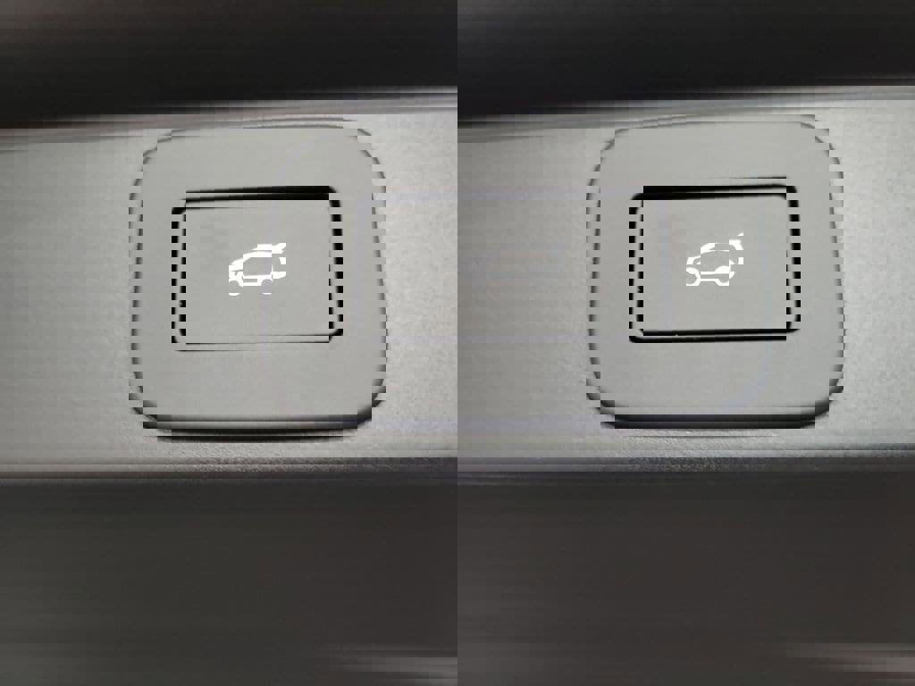 New 2026 Land Rover Range Rover SE image 31