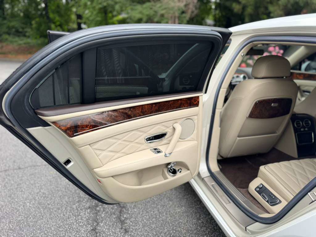 Used 2015 Bentley Flying Spur W12 AWD/4WD image 35