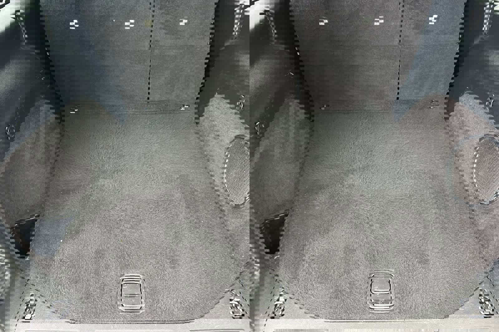 Used 2019 Jeep Grand Cherokee Altitude image 15