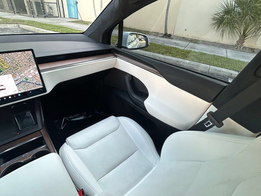 Used 2022 Tesla Model X AWD/4WD image 11
