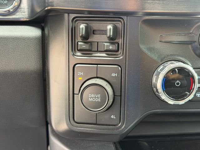 Used 2025 Ford F350 Lariat w/ Lariat Ultimate Package AWD/4WD image 17