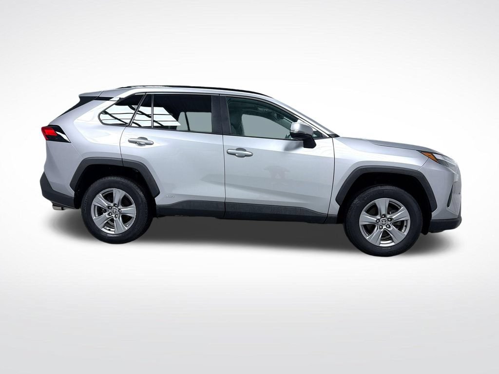 Certified 2022 Toyota RAV4 XLE AWD/4WD image 2