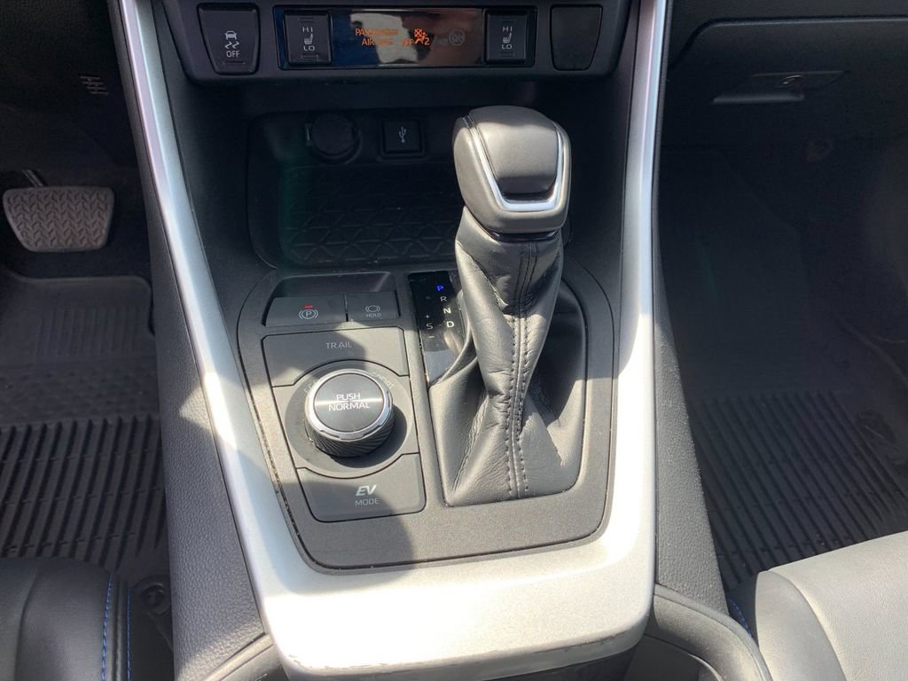Used 2022 Toyota RAV4 XSE w/ XSE Grade Weather Package image 27