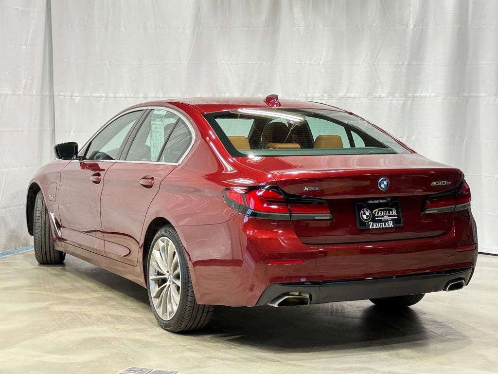 Certified 2023 BMW 530e xDrive w/ Premium Package AWD/4WD image 5