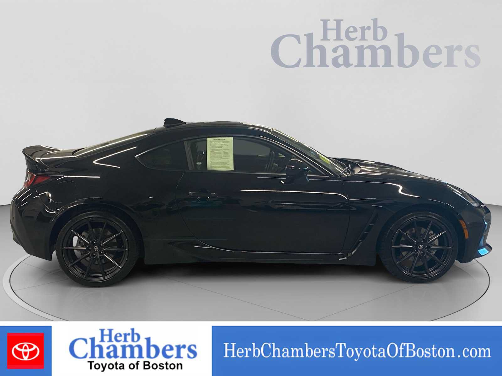 Used 2024 Toyota GR86 Premium RWD image 10