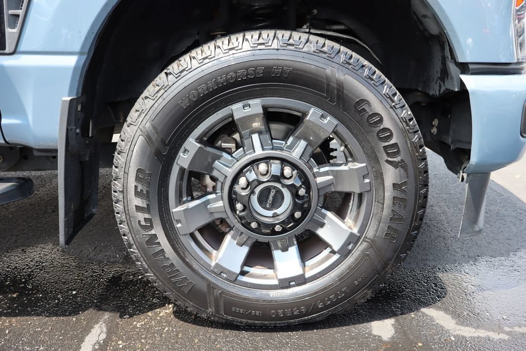 Used 2023 Ford F350 Lariat w/ Sport Appearance Package AWD/4WD image 15